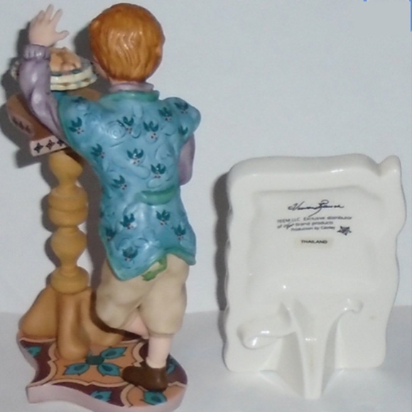 Figurine "Frogs & Snails" by Vivi - #702 of 1650 - Two Pieces - Boy and Plaque - Picture 2 of 7